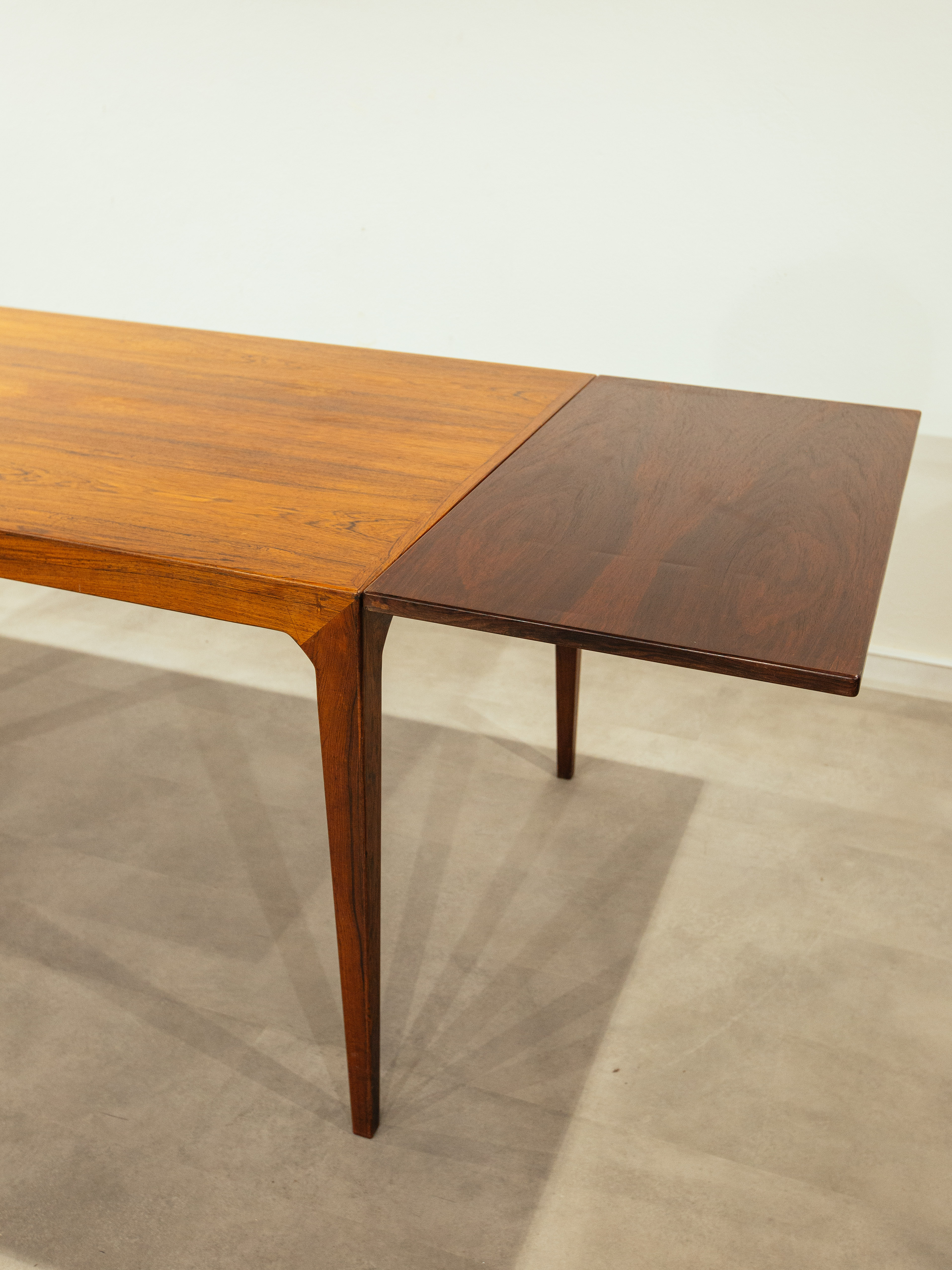 Poul Hundevad dining table